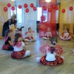 Spielerisches Tanzen im Familienzentrum, Mai 2015