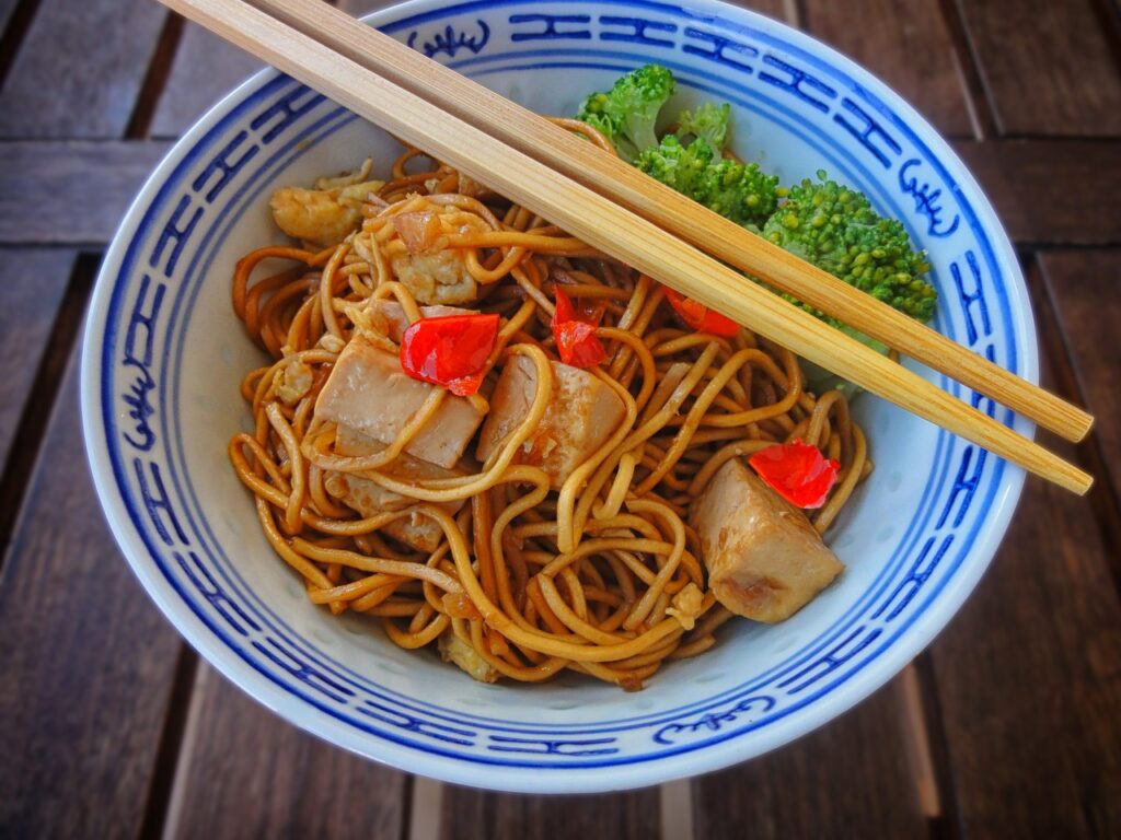 Mittagessen in Familienzentrum: Noodles Mamee