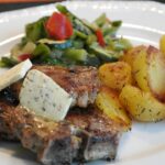 Mittagessen: Kotelett mit Kartoffeln